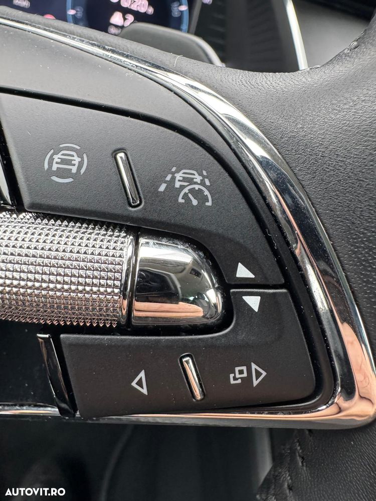 Skoda Octavia 2.0 TDI DSG Tour - 28