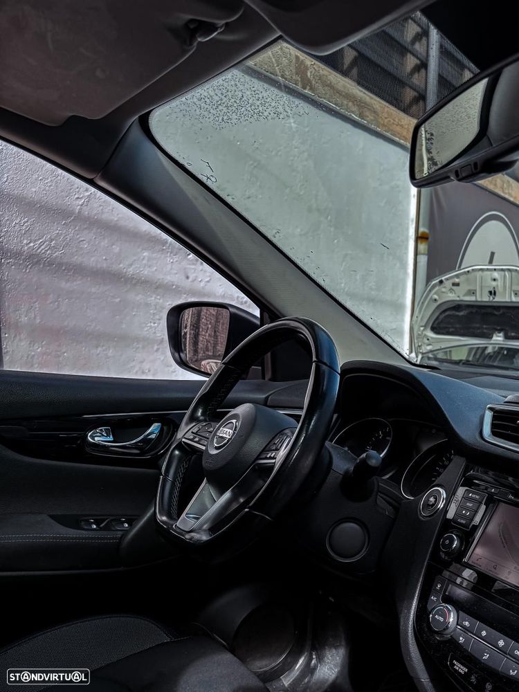 Nissan Qashqai 1.5 dCi N-Connecta J18 - 4