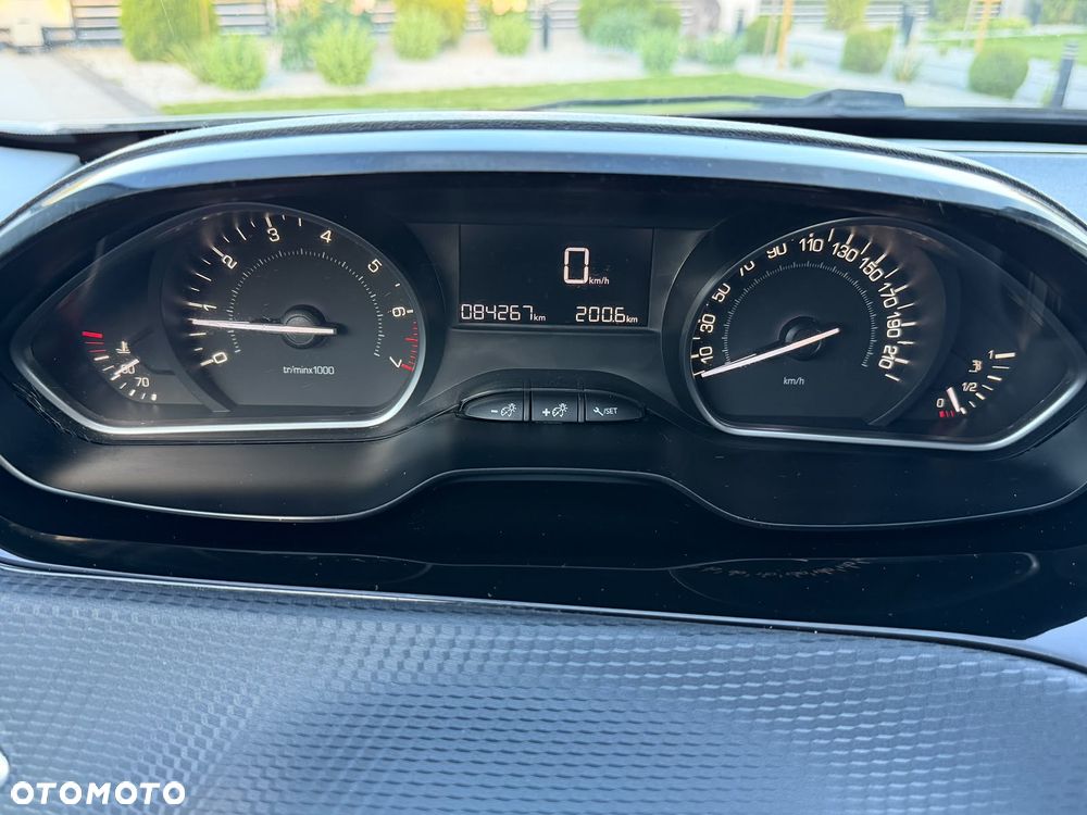 Peugeot 208 1.2 PureTech Style - 14