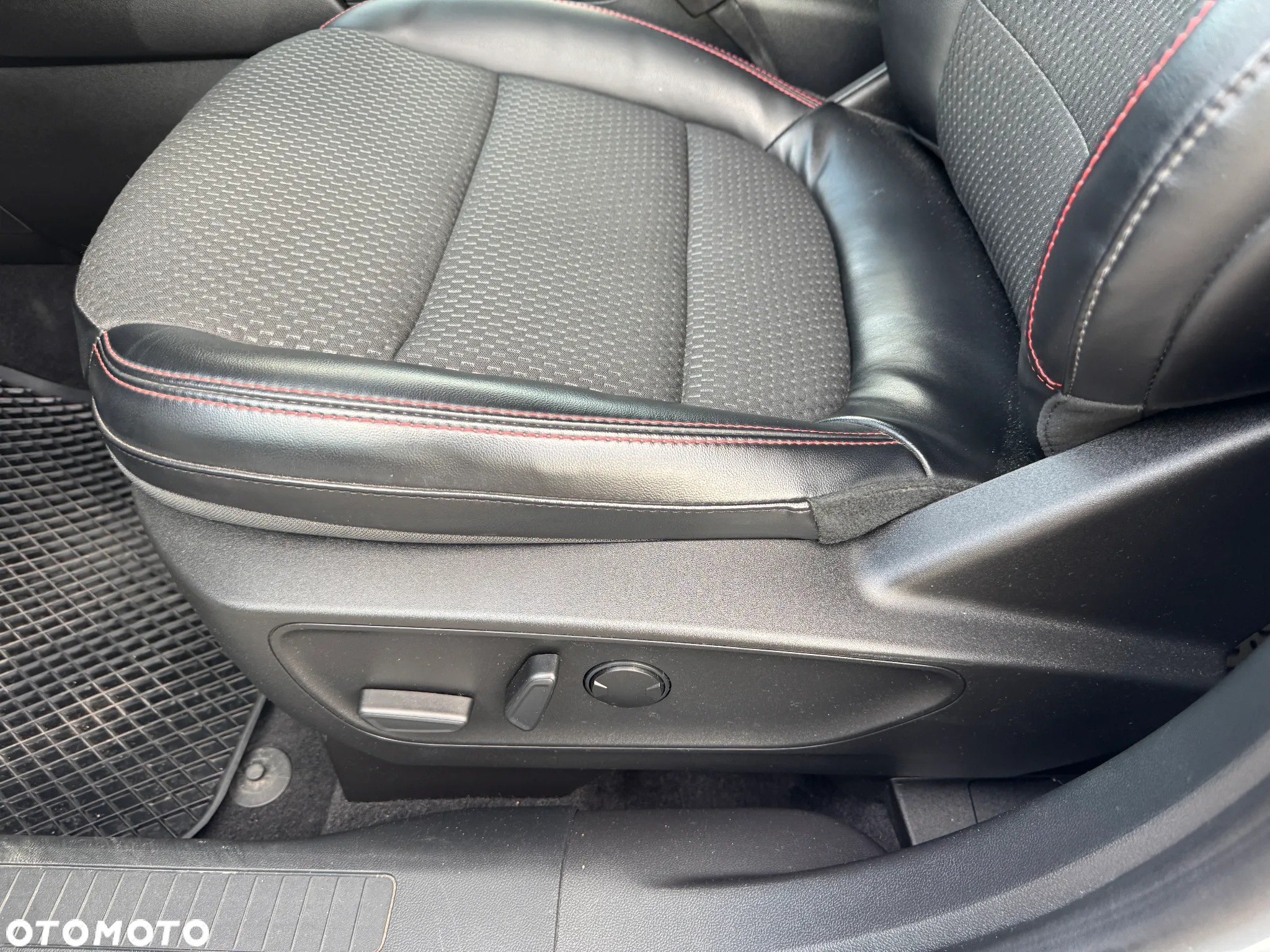 Ford Kuga - 16