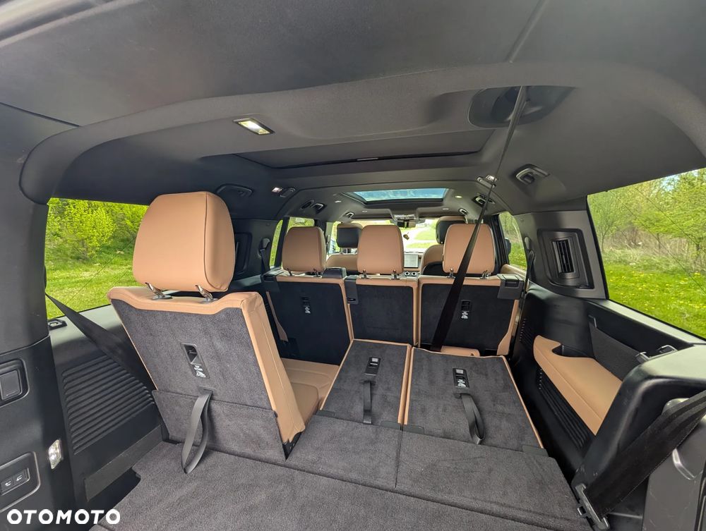 Land Rover Defender 3.0 D300 mHEV X-Dynamic HSE - 23