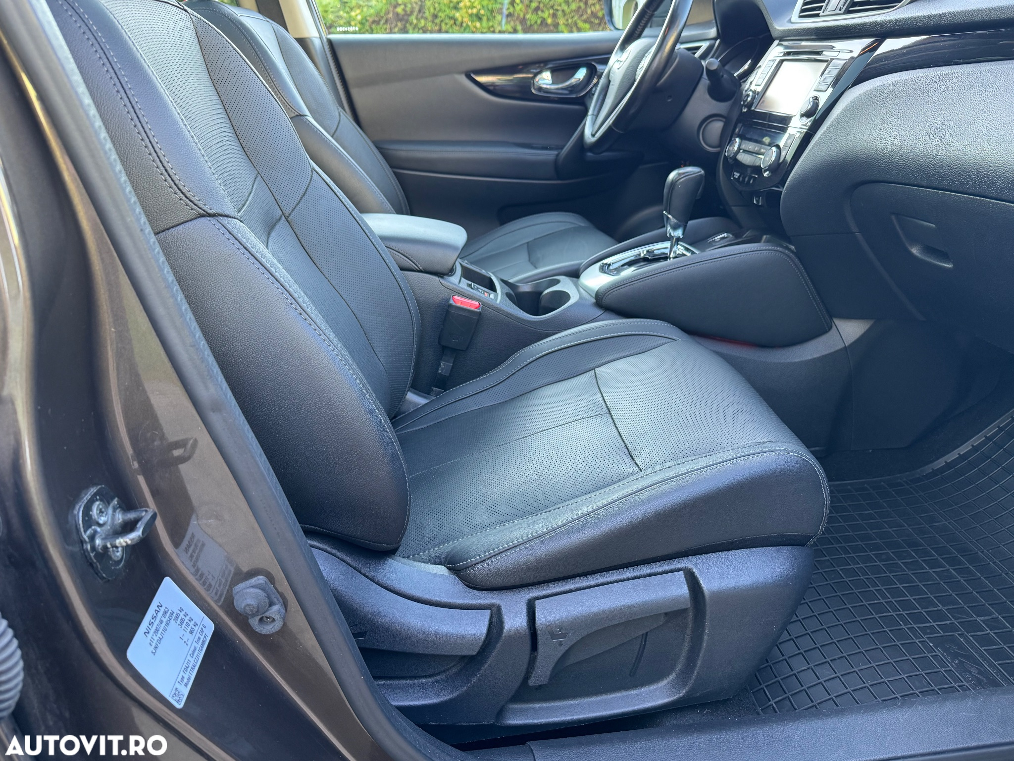 Nissan Qashqai 1.6 DCI Start/Stop X-TRONIC Tekna - 39
