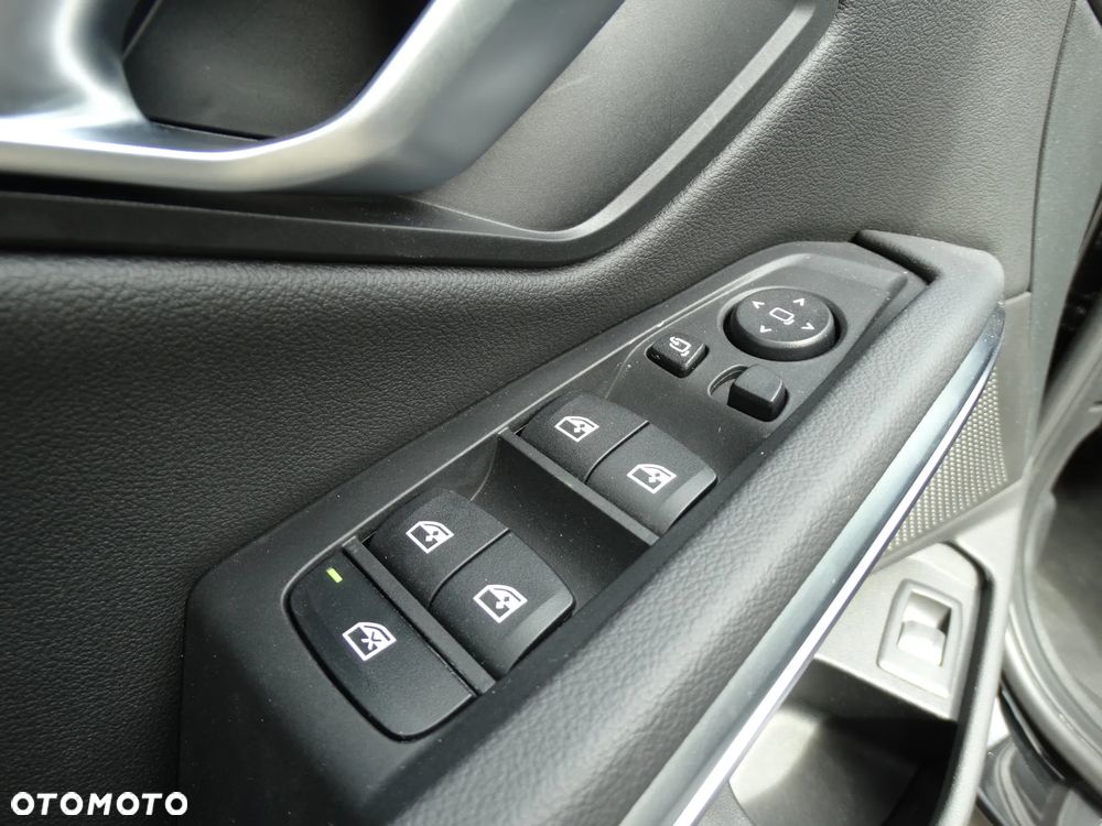 BMW Seria 3 320d xDrive M Sport - 17