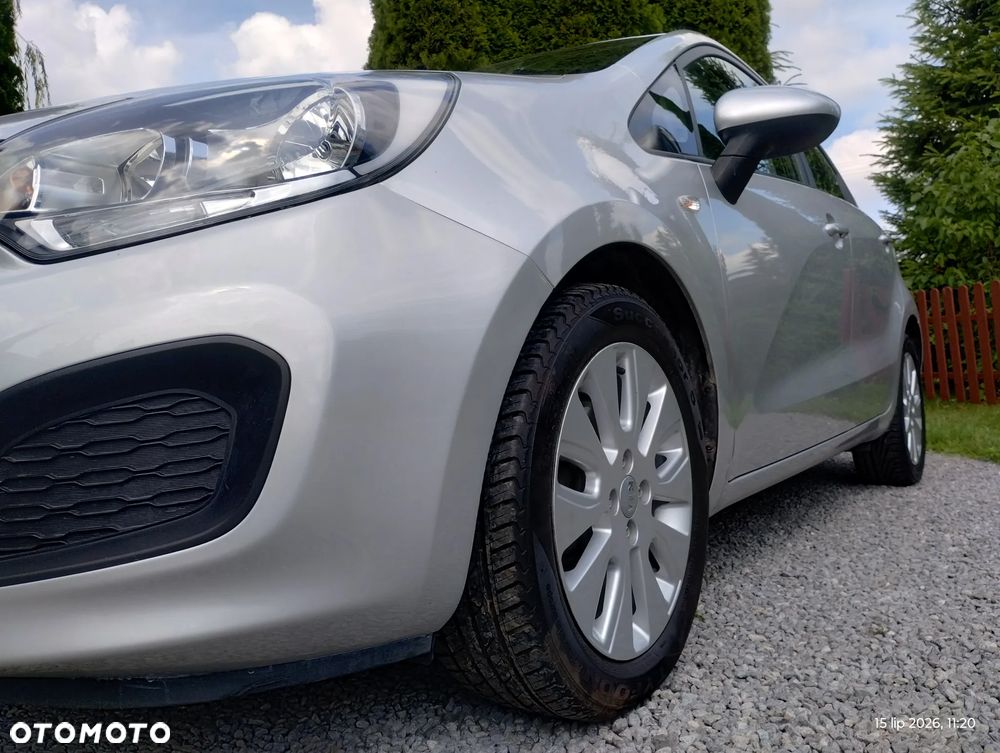 Kia Rio - 5