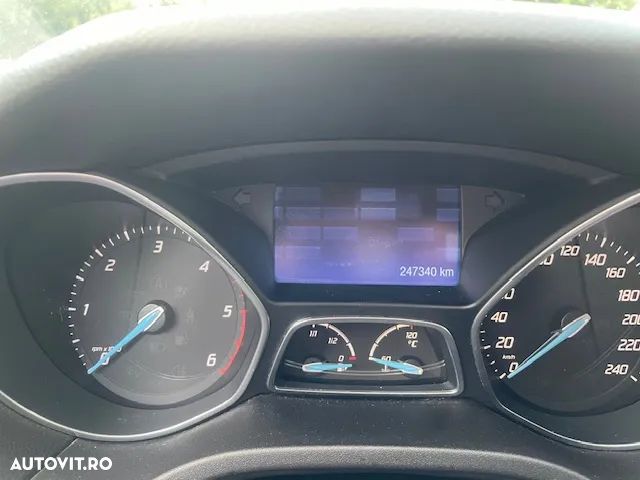 Ford Focus - 13