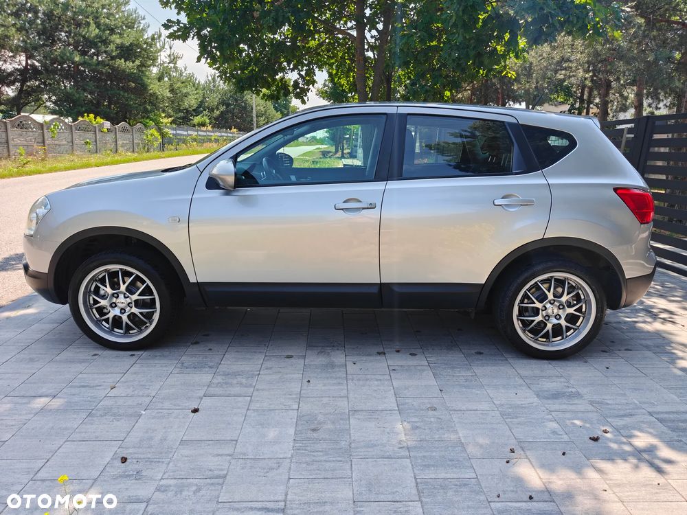 Nissan Qashqai 2.0 lounge - 2
