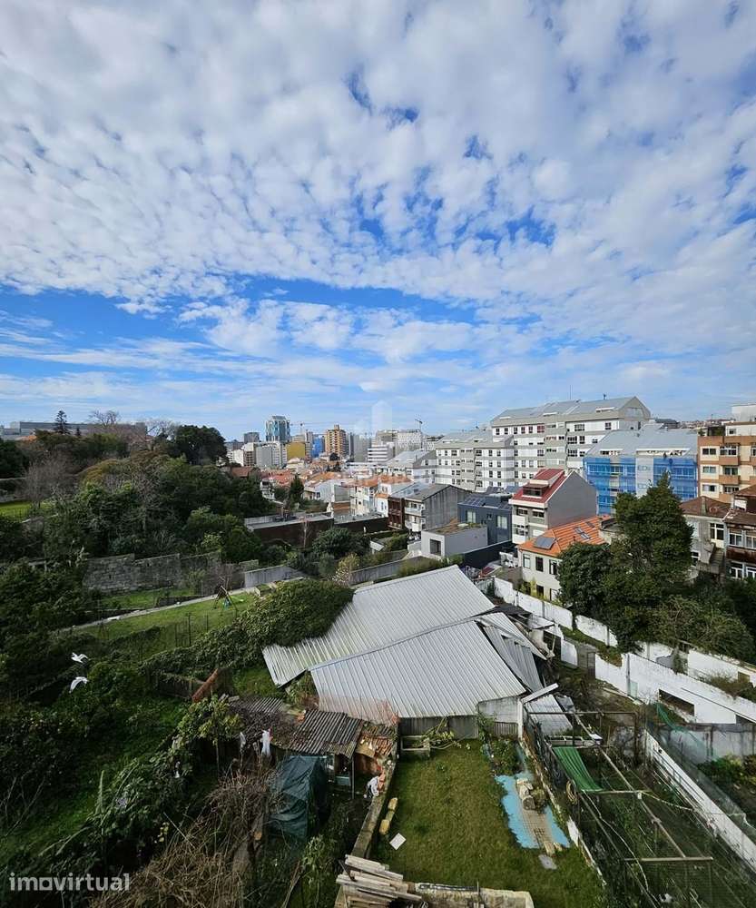 Apartamento T2 DUPLEX COM TERRAÇO Novo no Centro do Porto - Grande imagem: 3/20