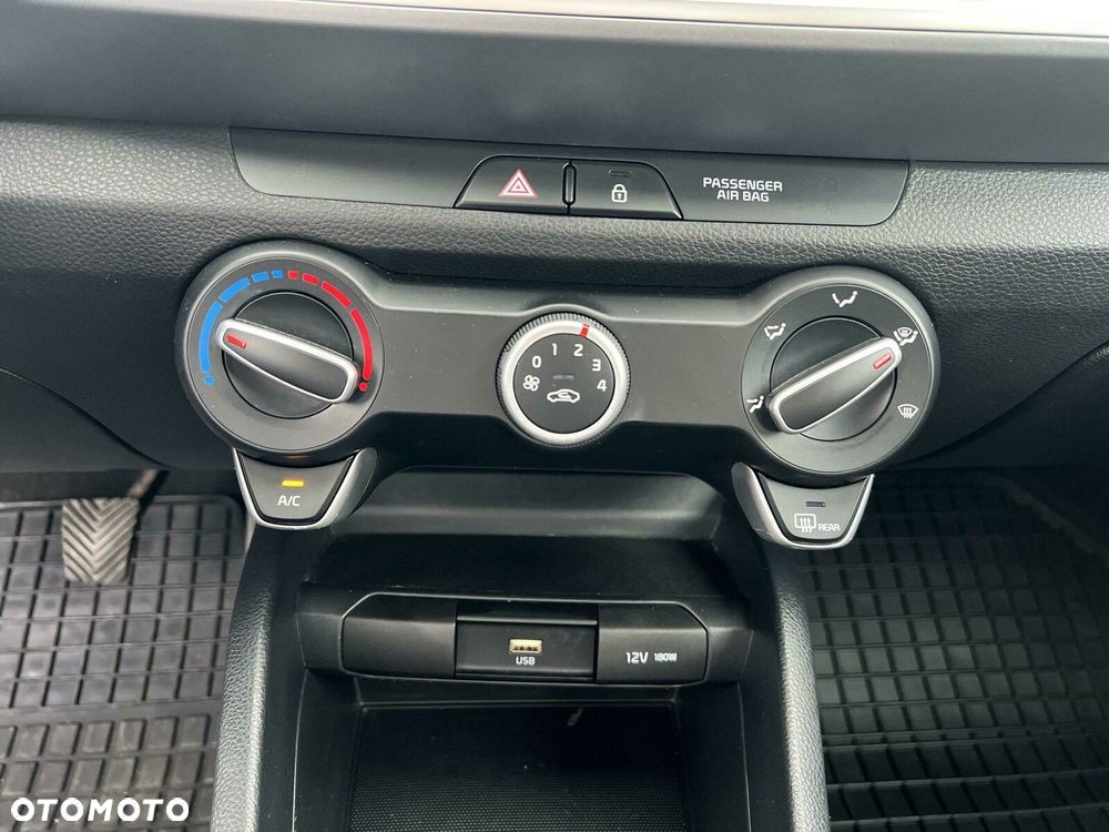 Kia Stonic - 22