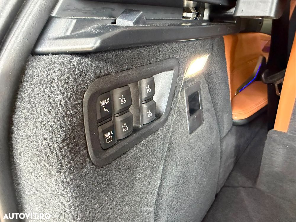 BMW X7 xDrive40i - 8