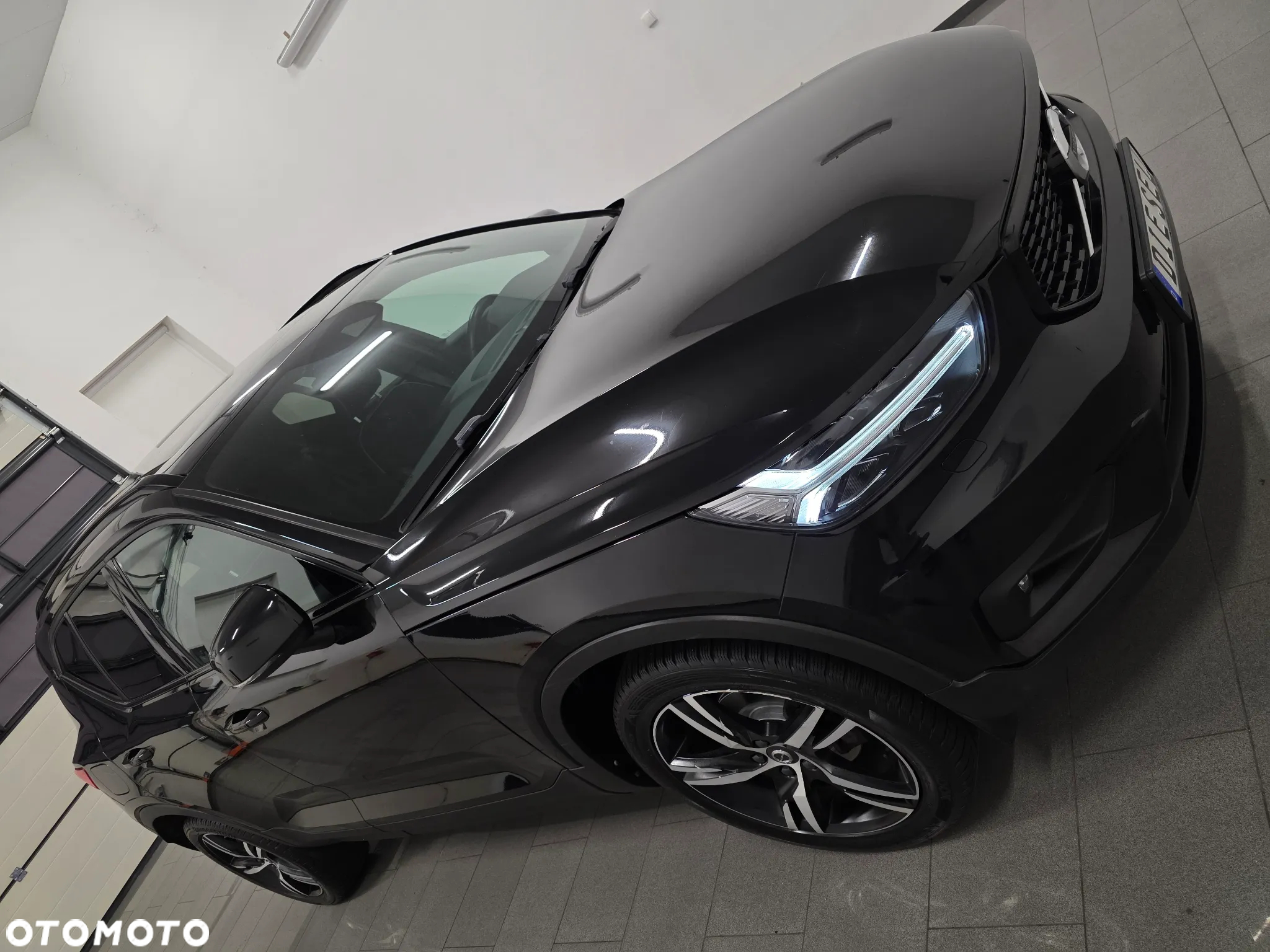 Volvo XC 40 D3 R-Design - 3