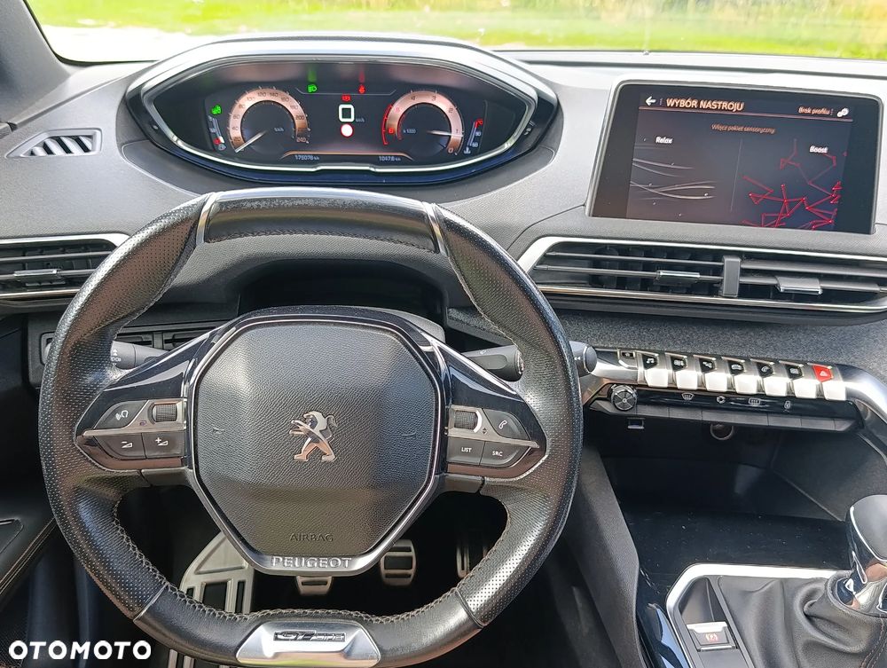 Peugeot 3008 - 17