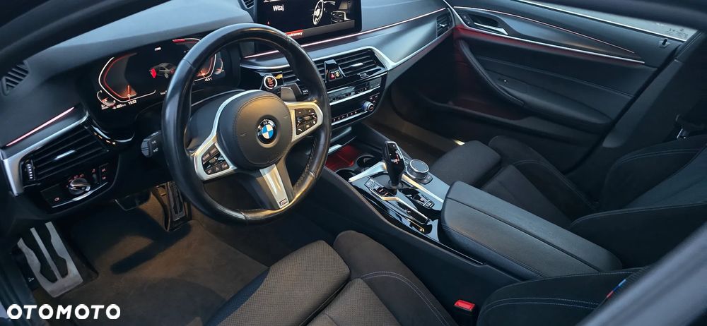 BMW Seria 5 520d Sport Line - 9
