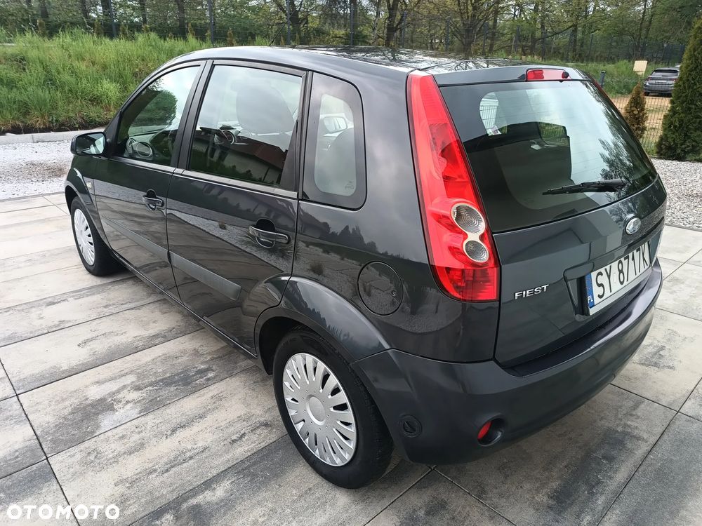 Ford Fiesta - 20