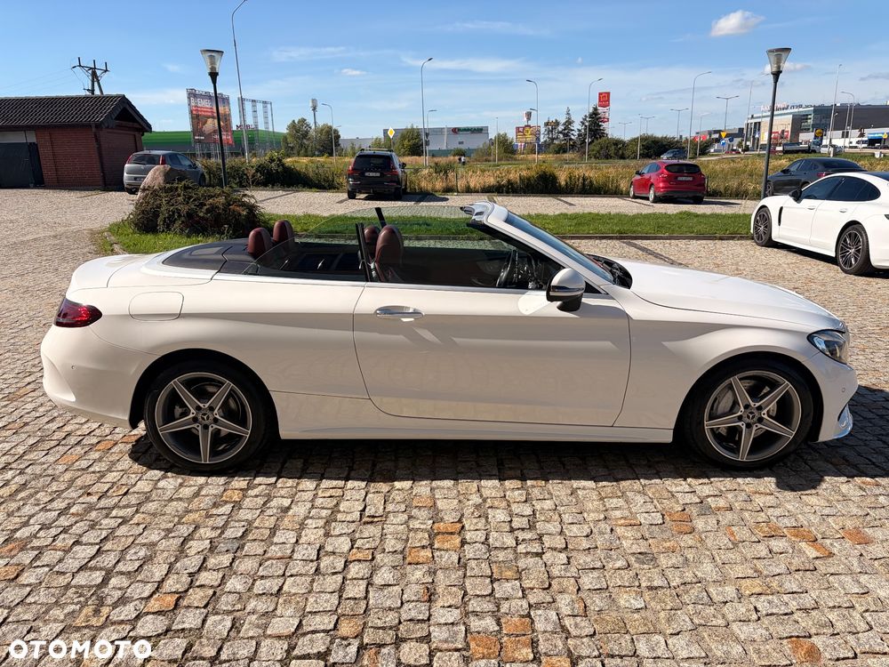 Mercedes-Benz Klasa C 300 9G-TRONIC - 19
