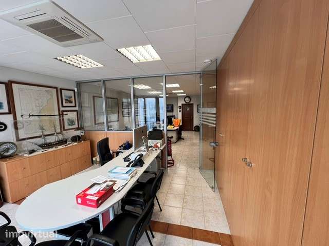 Escritório com 55 m2 em Parede (Concelho de Cascais), pronto a usar - Grande imagem: 2/9