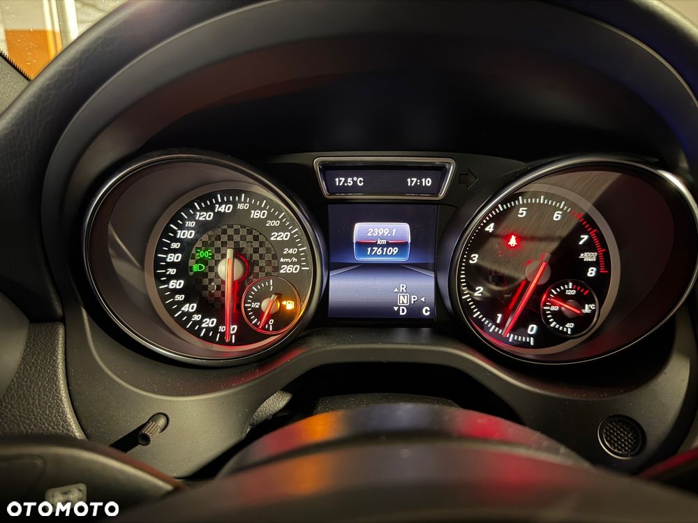 Mercedes-Benz CLA 250 4-Matic - 14