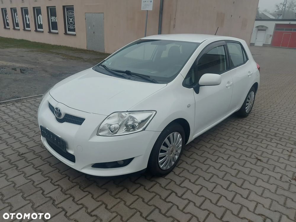 Toyota Auris 1.6 VVT-i Executive - 1