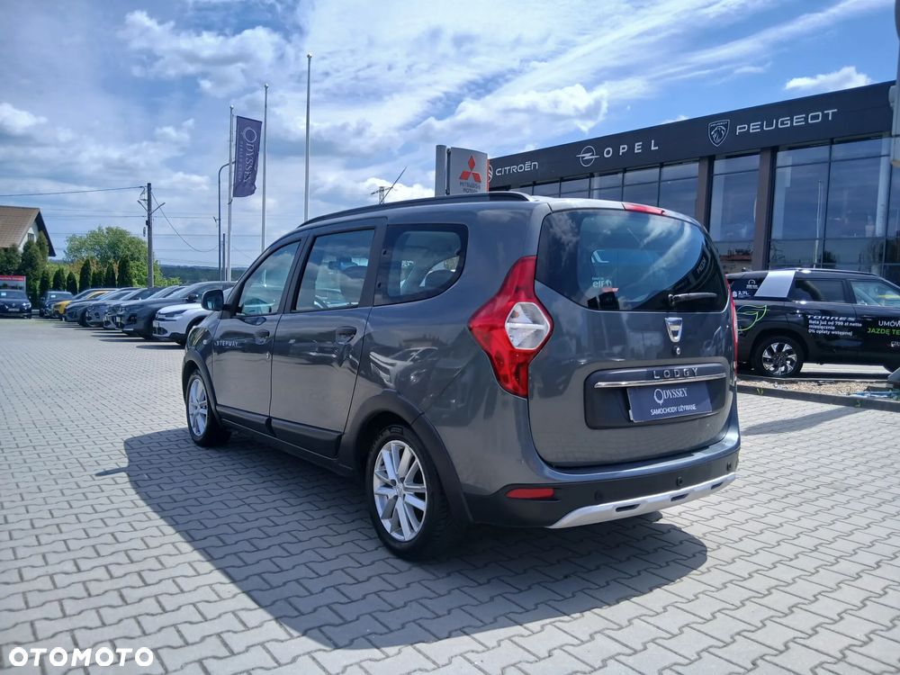 Dacia Lodgy 1.6 SCe Stepway S&S - 2