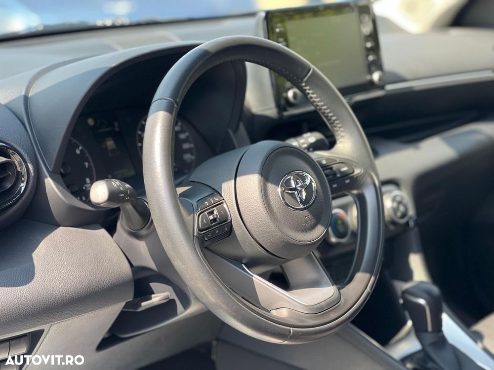 Toyota Yaris 1.5 CVT Dynamic - 9