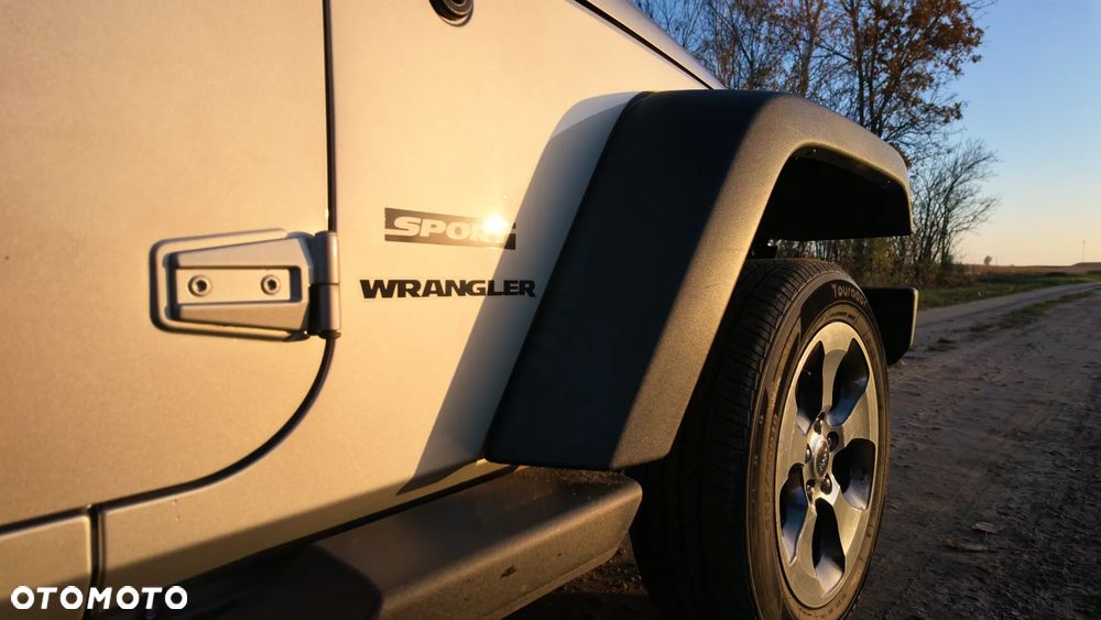 Jeep Wrangler 2011 photo 4