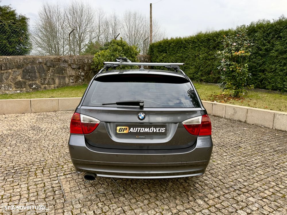 BMW 318 d Sport - 15