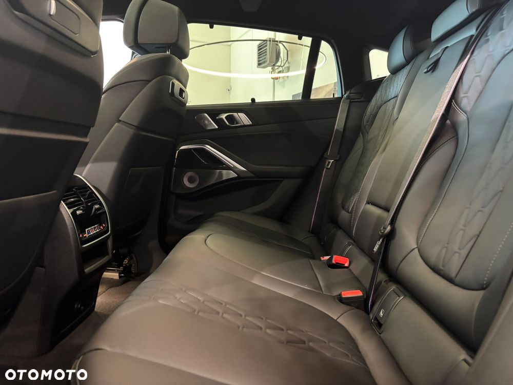 BMW X6 M60i mHEV sport - 26