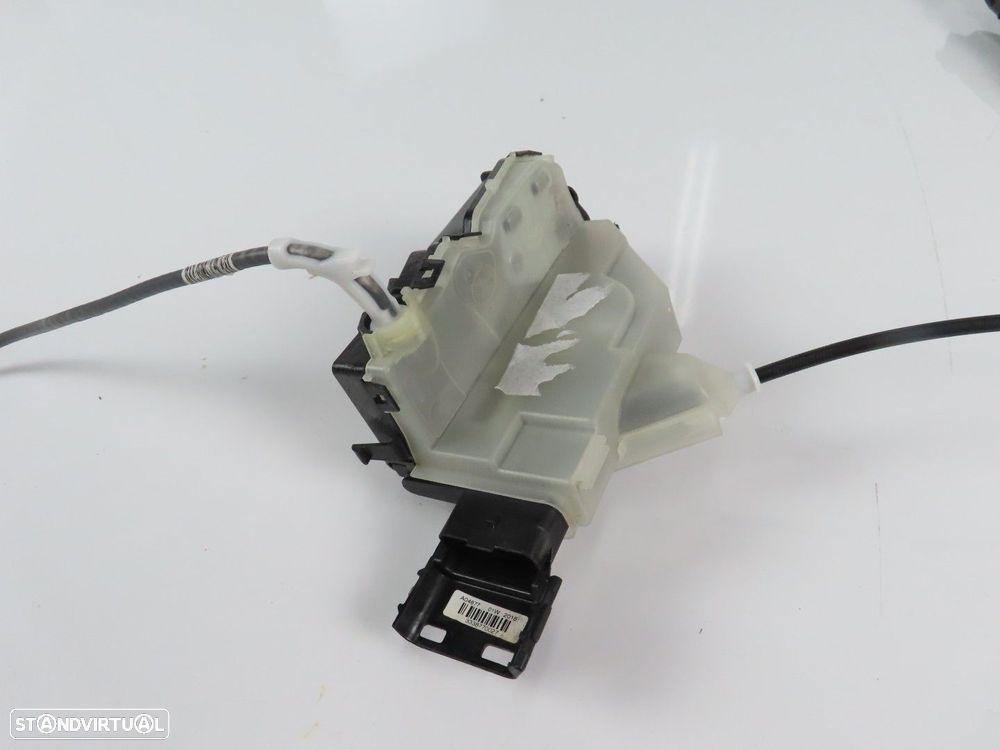 Fecho da porta Direito/Trás Seminovo/ Original PEUGEOT 3008 SUV (M_) 16943629 - 1