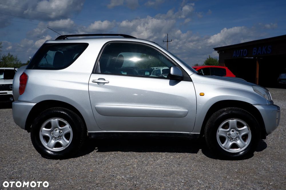 Toyota RAV4 D-4D 4x4 - 27