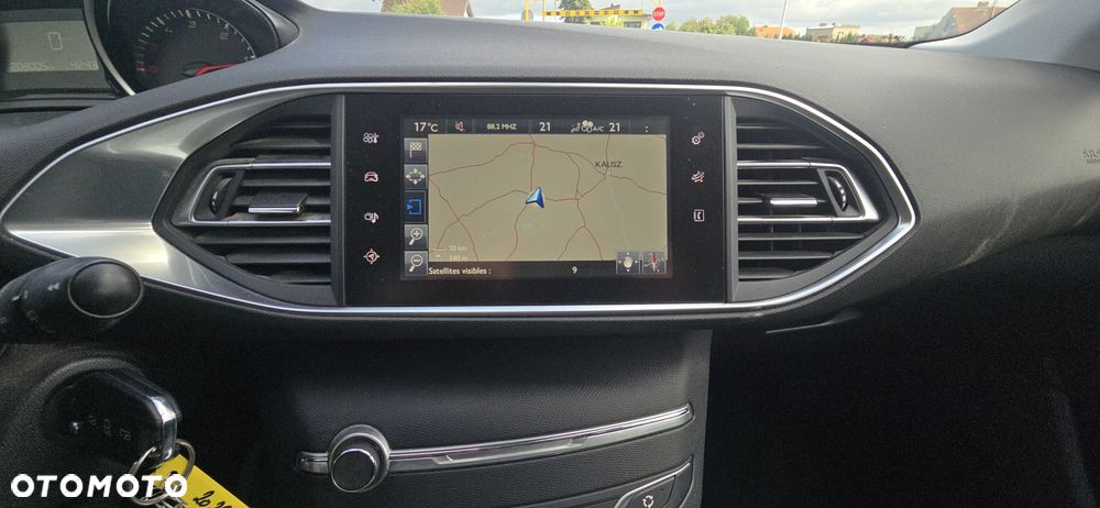 Peugeot 308 1.6 BlueHDi Style S&S - 21