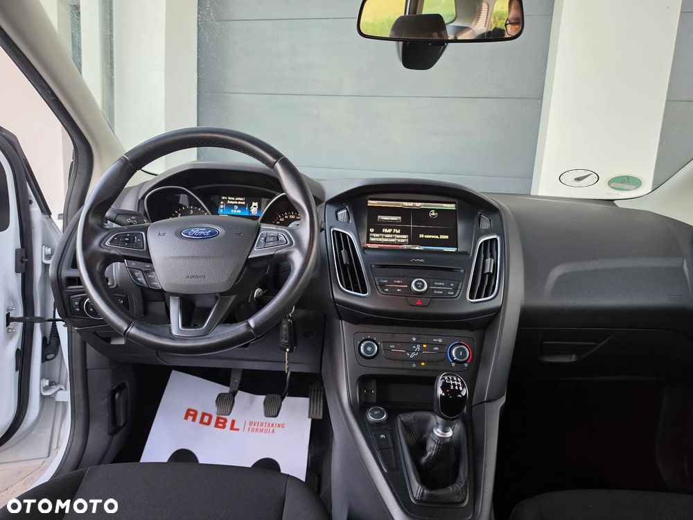 Ford Focus 1.5 TDCi SYNC Edition - 21