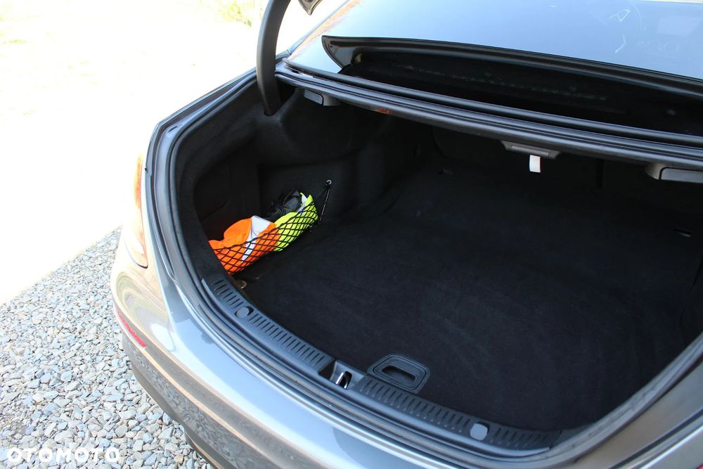 Mercedes-Benz Klasa E 400 4Matic 9G-TRONIC Exclusive - 27