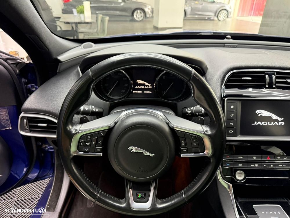 Jaguar XE 2.0 D R-Sport Aut. - 22