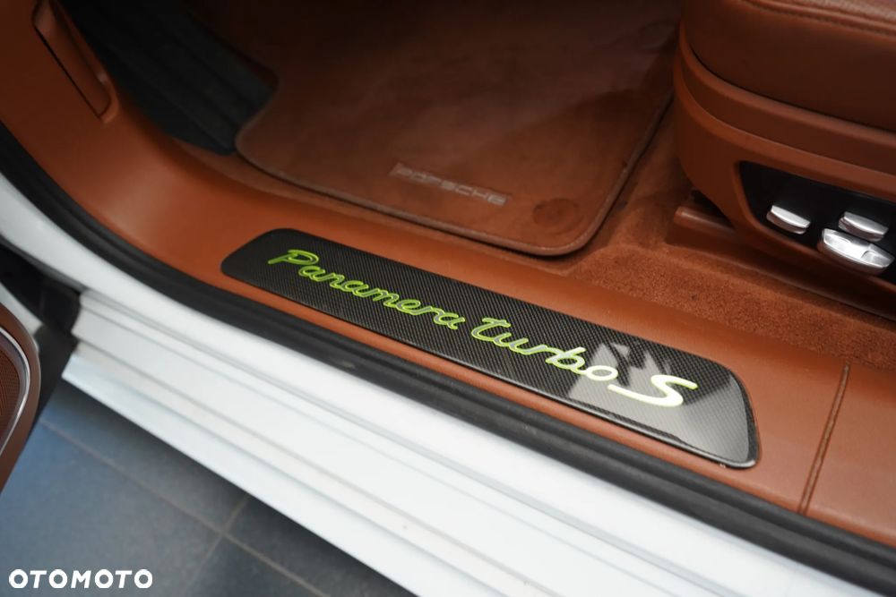 Porsche Panamera Turbo S e-Hybrid - 35