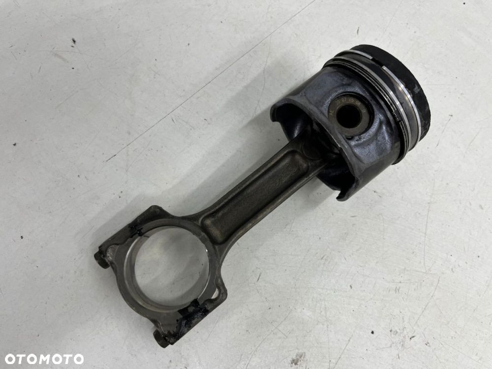 Tłok korbowód Renault Megane Clio Scenic Laguna Dacia Logan Duster Sandero Qashqai 1.5 dCi K9KT766 - 4