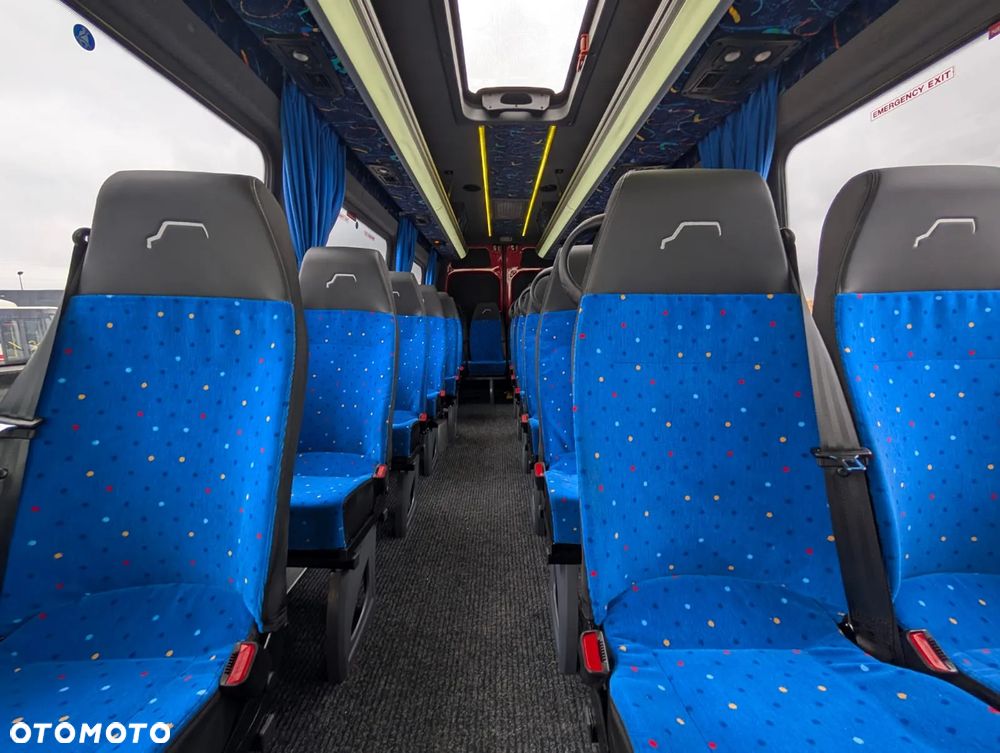 Mercedes-Benz Sprinter 519 - 18