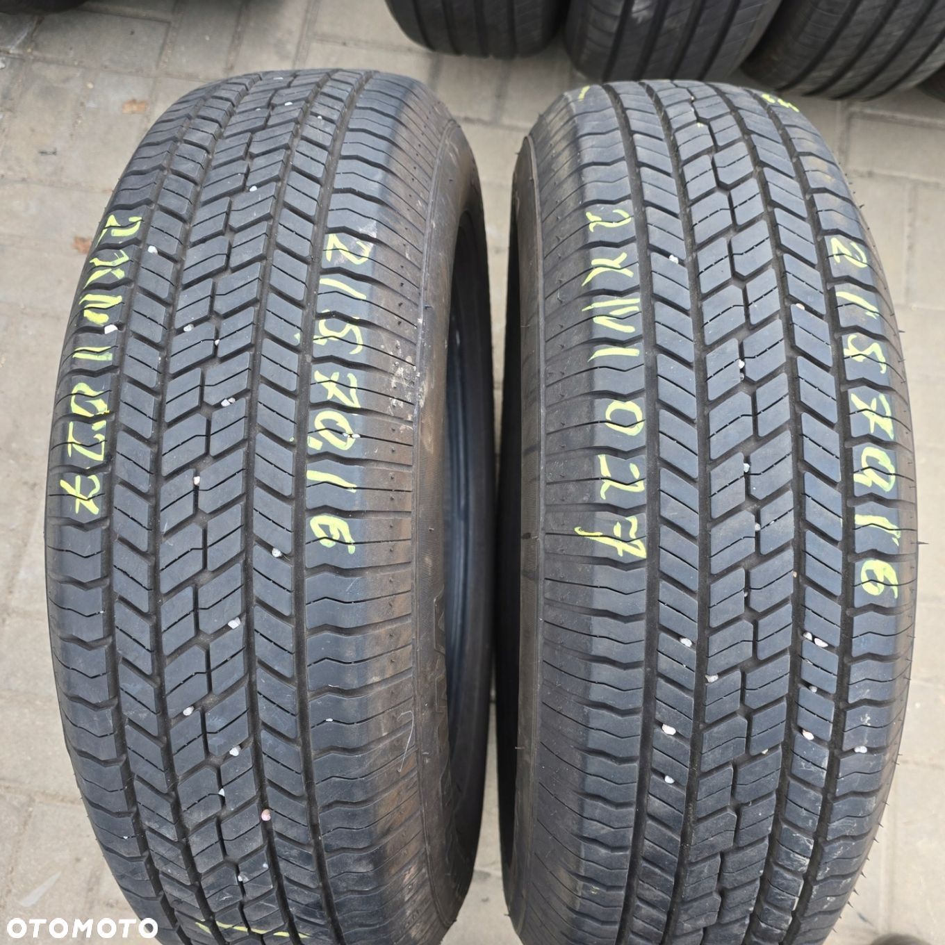 YOKOHAMA GEOLANDER G033 215/70R16 100H 18R 2X - 1