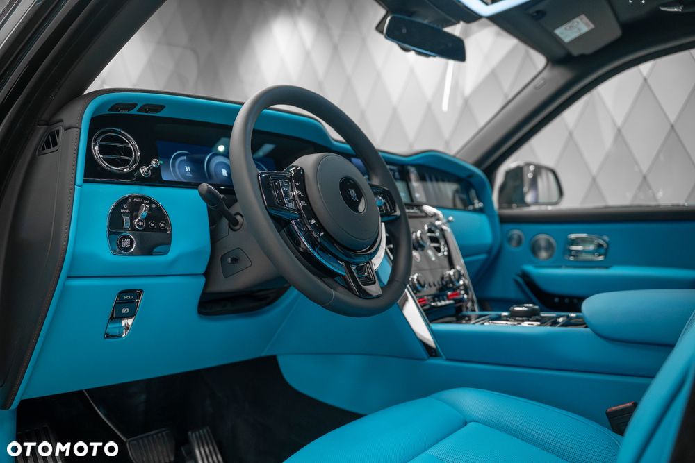 Rolls-Royce Cullinan - 15