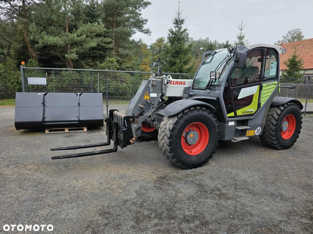 Claas Scorpion 7044 - 1