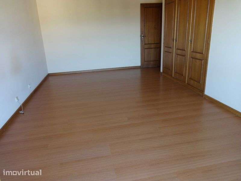 Apartamento T2 + 1 - Grande imagem: 4/10