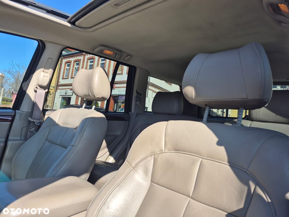 Jeep Grand Cherokee - 30