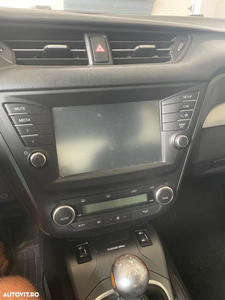 Toyota Avensis 2.0 D-4D Executive - 2