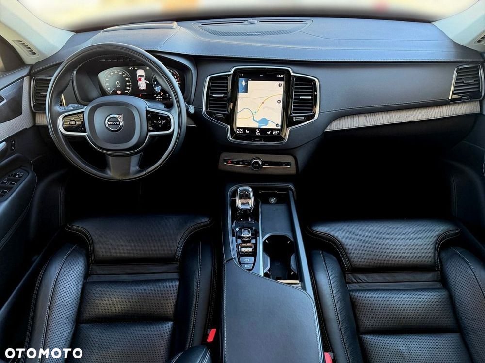 Volvo XC 90 - 20