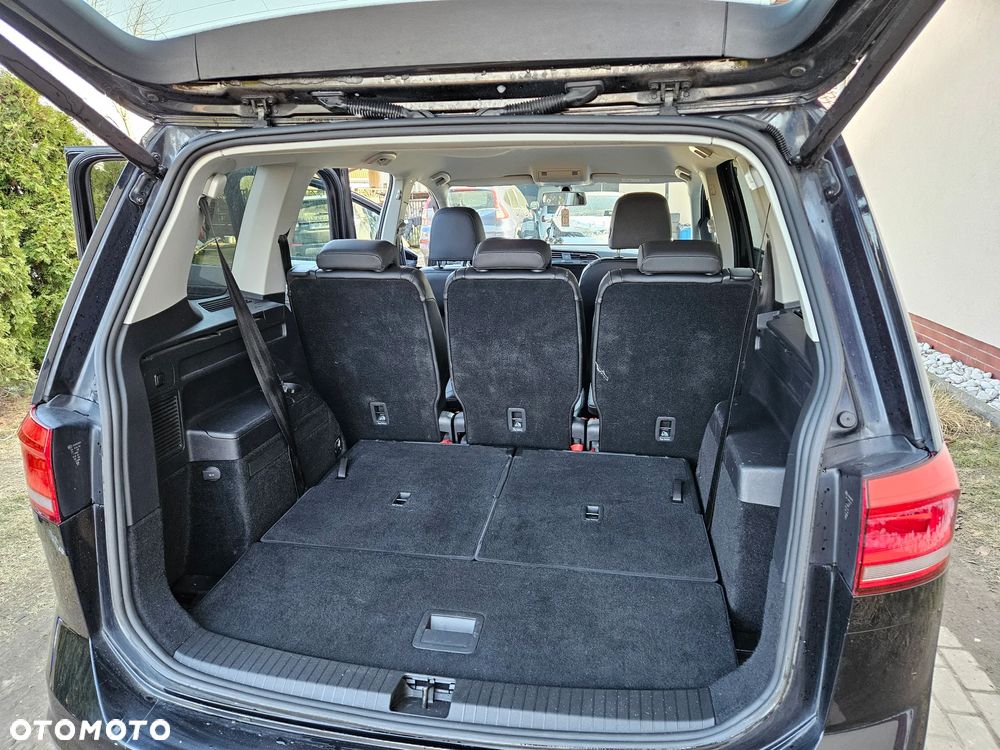 Volkswagen Touran 2.0 TDI SCR DSG Comfortline - 12