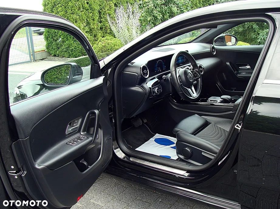 Mercedes-Benz Klasa A 250 e PHEV Progressive 8G-DCT - 17