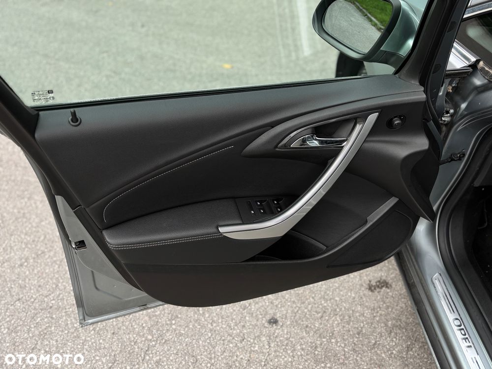 Opel Astra 1.4 ecoFLEX Cosmo - 17
