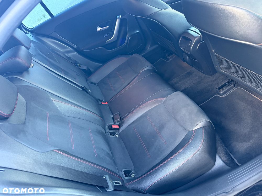Mercedes-Benz Klasa A 250 7G-DCT AMG Line - 18