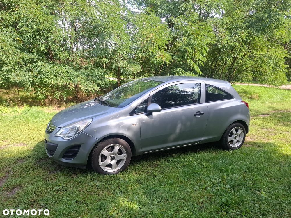 Opel Corsa 1.2 16V Edition / Active - 2