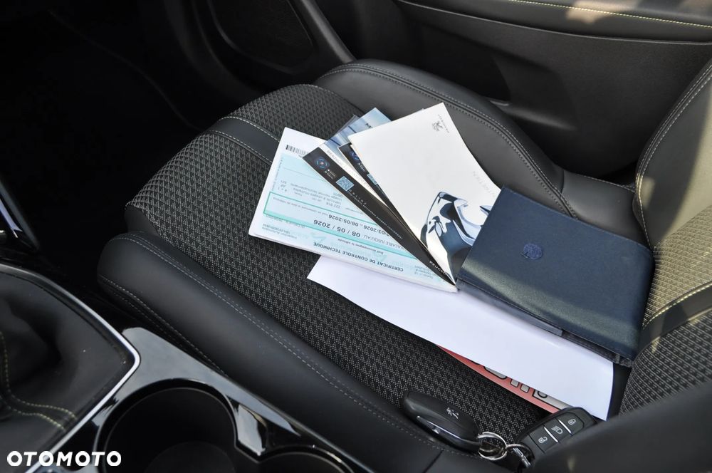 Peugeot 2008 1.5 BlueHDi GT Line S&S - 29