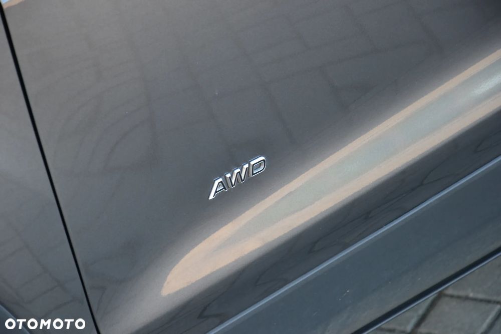 Ford Kuga 2.0 TDCi 4x4 Titanium - 4