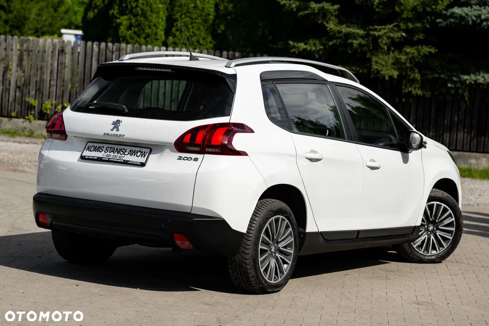 Peugeot 2008 1.6 BlueHDi Allure S&S - 8